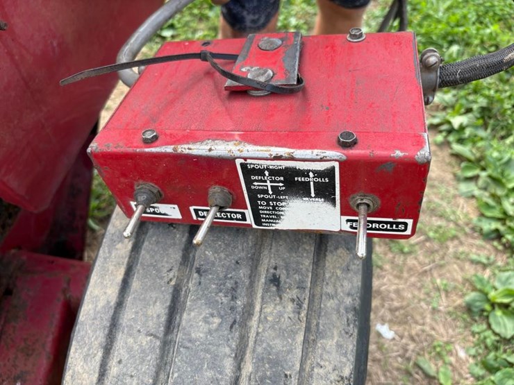 new-holland-718-image-8