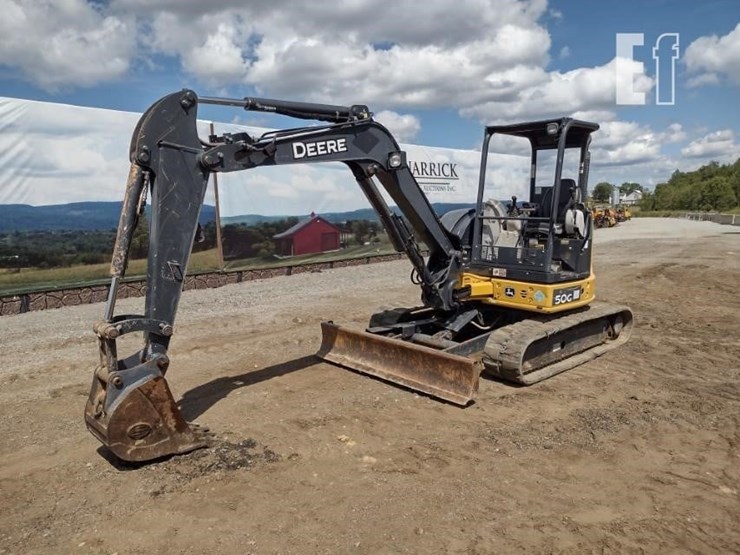 2017-deere-50g-image-46