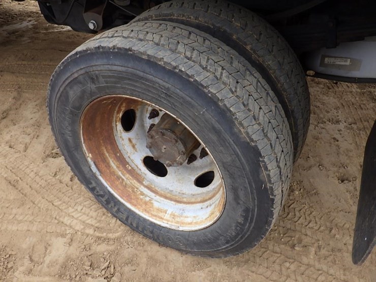 2011-ford-f550-image-14
