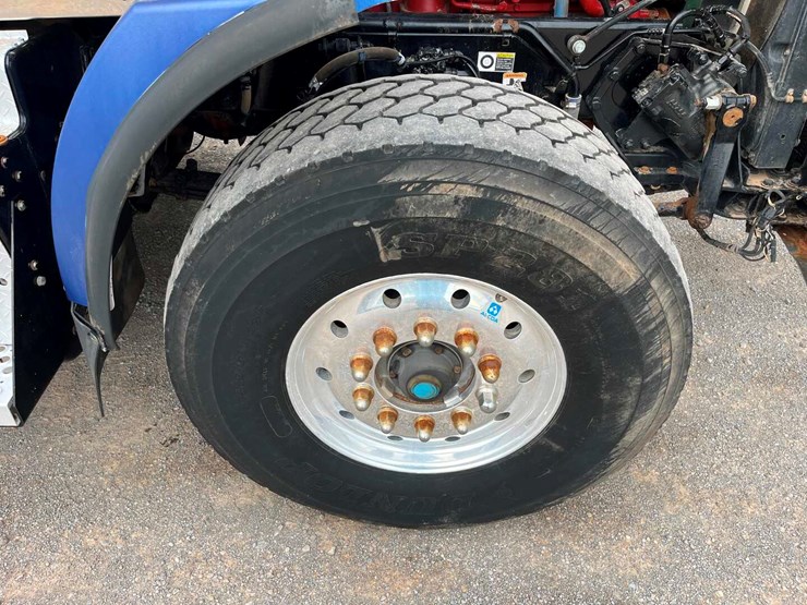 2014-kenworth-t800-image-11