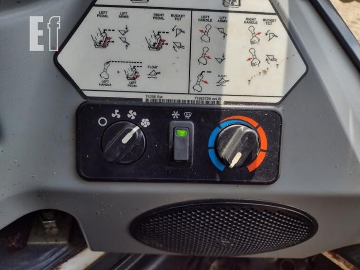 2018-bobcat-t595-image-12