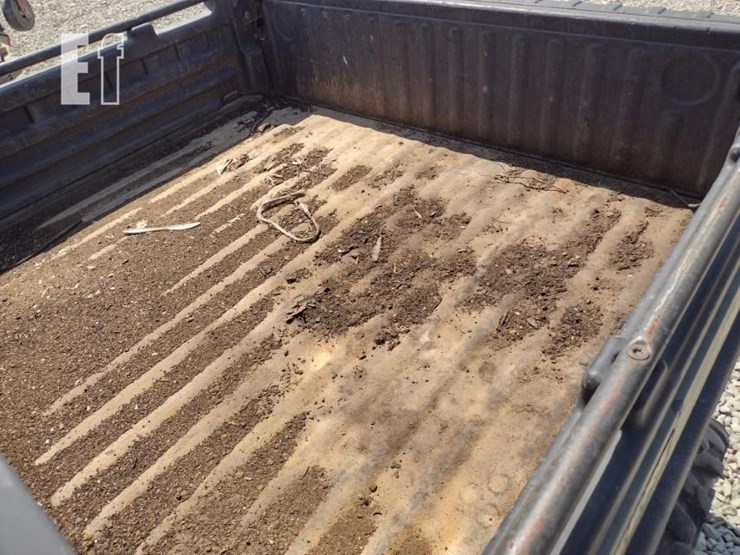 2011-john-deere-gator-xuv-825i-image-17