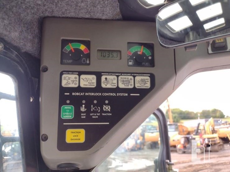 2007-bobcat-t300-image-7