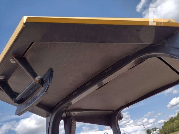 2022-deere-450k-image-14