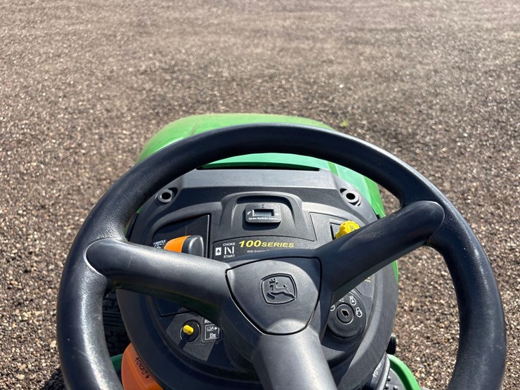 john-deere-d140-image-11