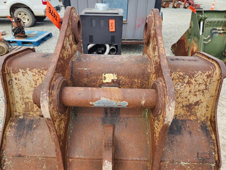 deere-230-lc-image-7