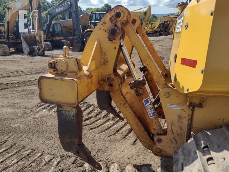 2012-deere-700j-lt-image-41