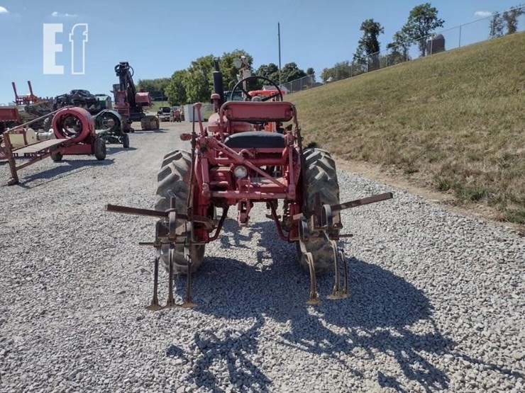 farmall-140-tractor-w/cultivators-5760-image-2