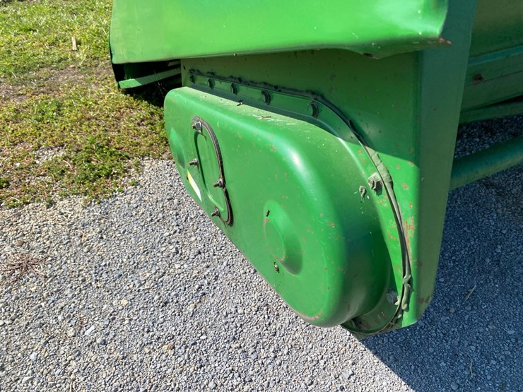 john-deere-844-image-17