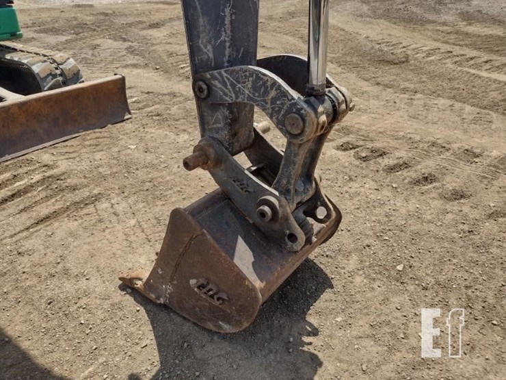 2017-deere-60g-image-18