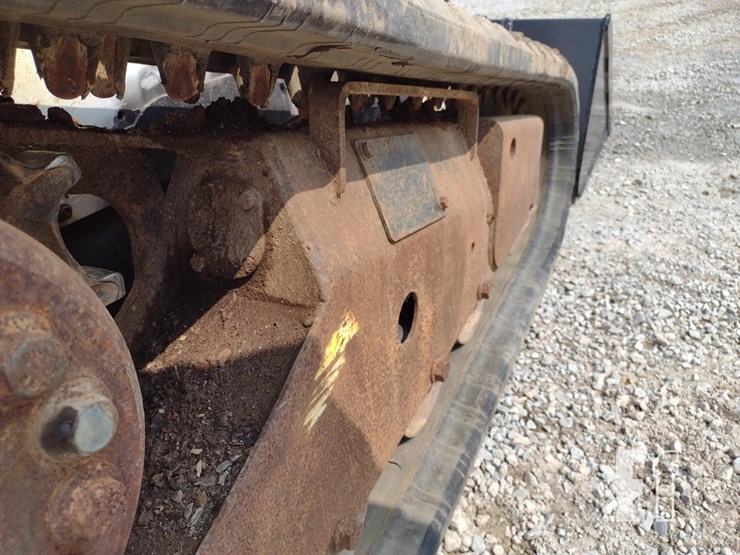 2014-bobcat-t590-image-32