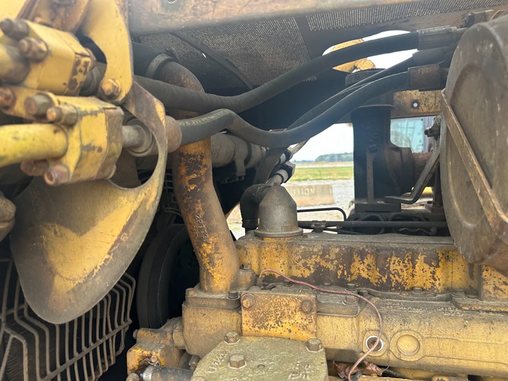caterpillar-d6c-image-40