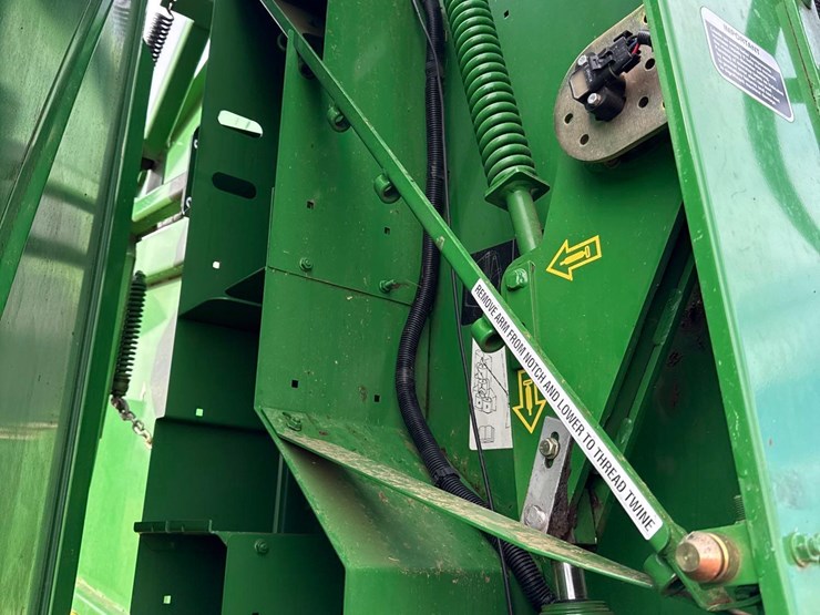 2014-john-deere-569-image-16