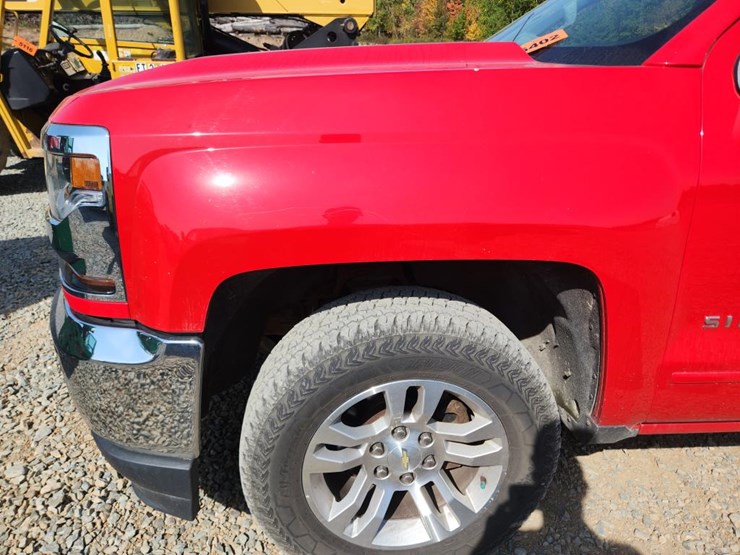 2018-chevrolet-silverado-image-16
