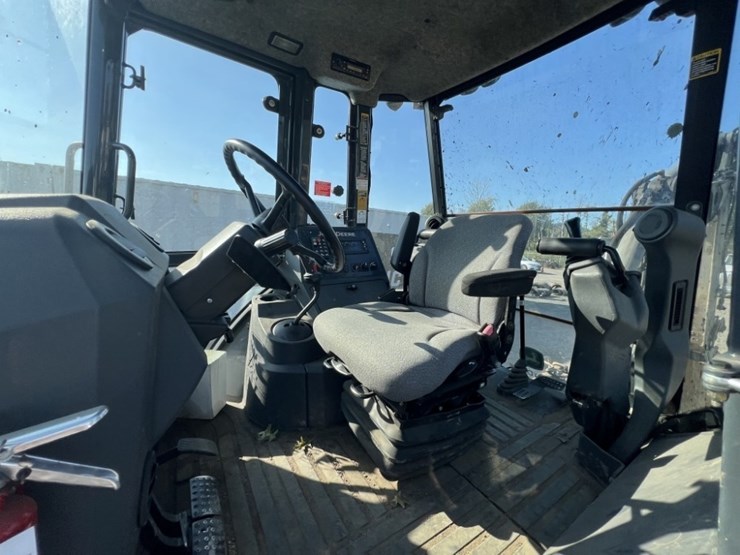 2014-deere-410k-image-28
