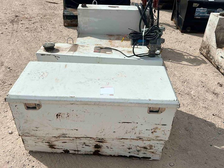 100-gal-fuel-tank-w/pump-toolbox-combo-image-1