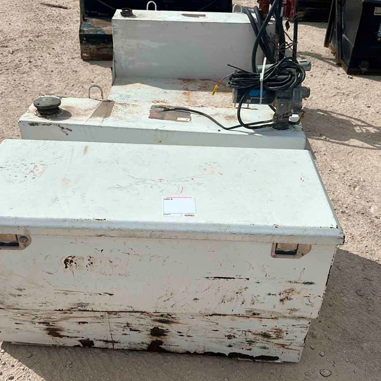 100 GAL FUEL TANK W/PUMP TOOLBOX COMBO