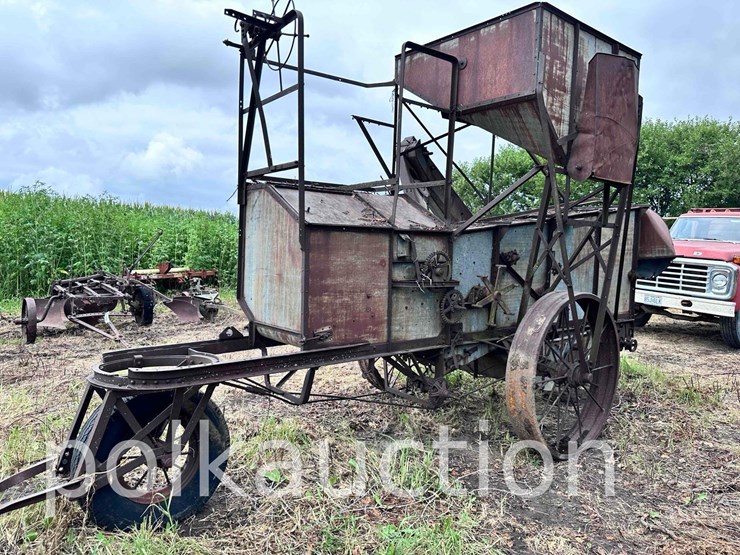 john-deere-7-image-3