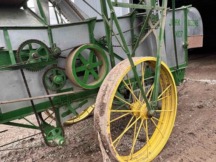 john-deere-7-image-5