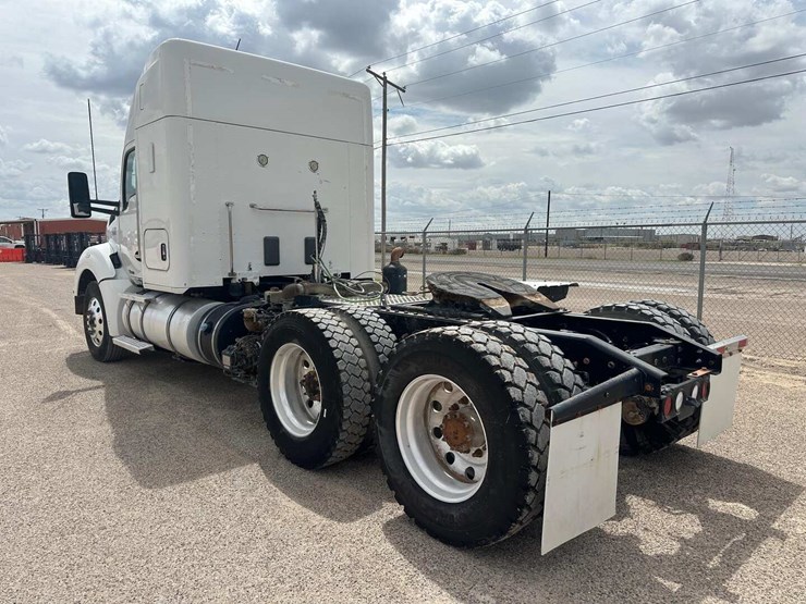 2018-kenworth-t880-image-6