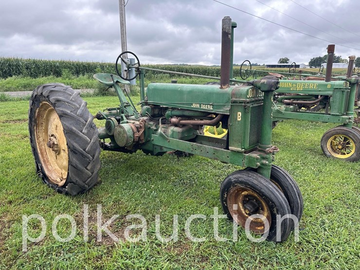 john-deere-b-image-13