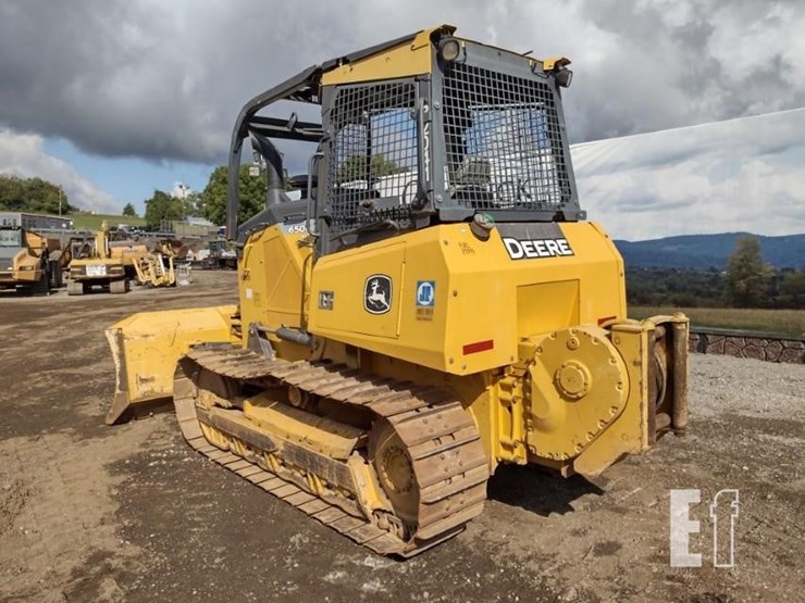deere-650k-xlt-image-50