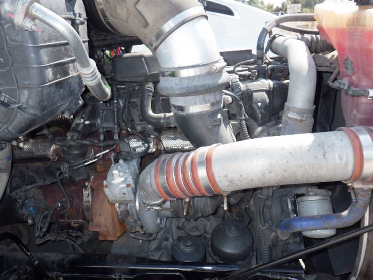 2021-kenworth-t680-image-14
