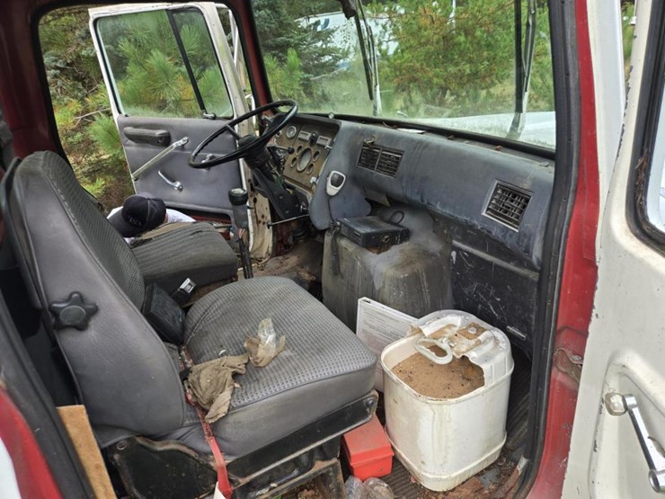 1988-ford-l8000-image-13
