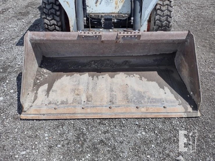 2017-bobcat-s570-image-17