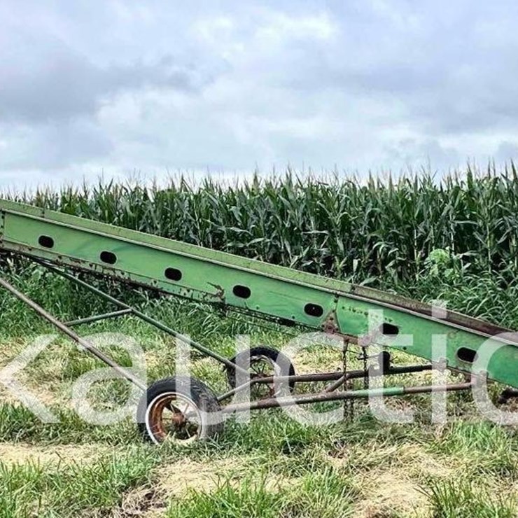 JOHN DEERE 300