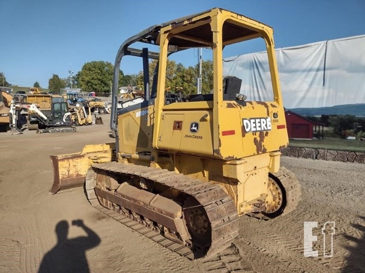 2004-deere-550h-lt-image-43