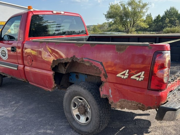 2003-chevrolet-2500hd-image-3