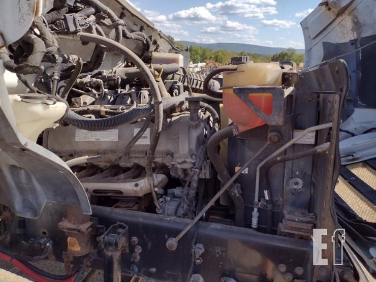 2015-ford-f650-image-29