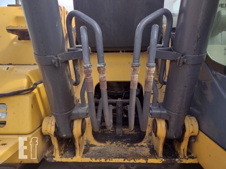 2013-deere-210g-lc-image-20