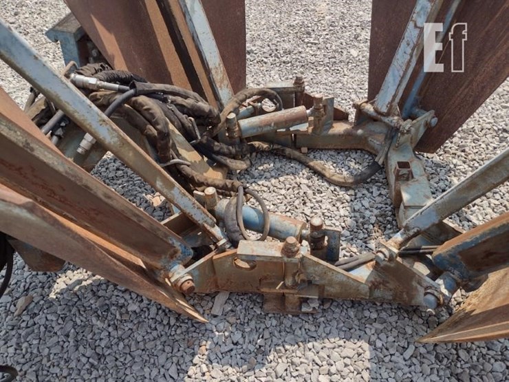 caretree-748-tree-spade-image-11