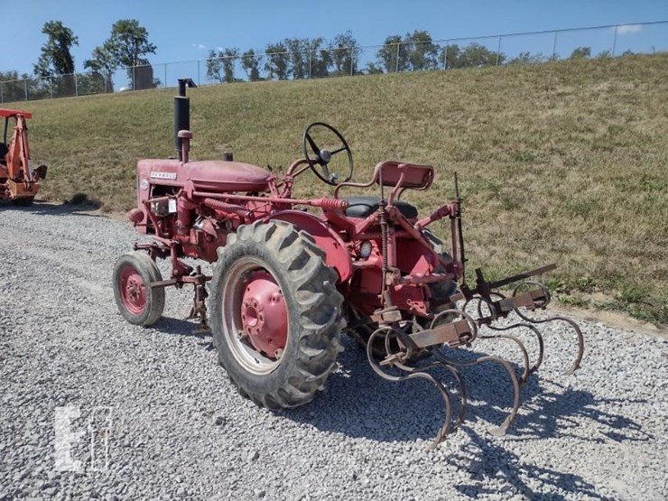 farmall-140-tractor-w/cultivators-5760-image-24