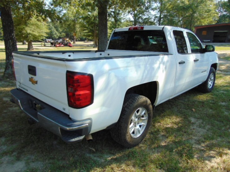 2014-chevrolet-silverado-image-2