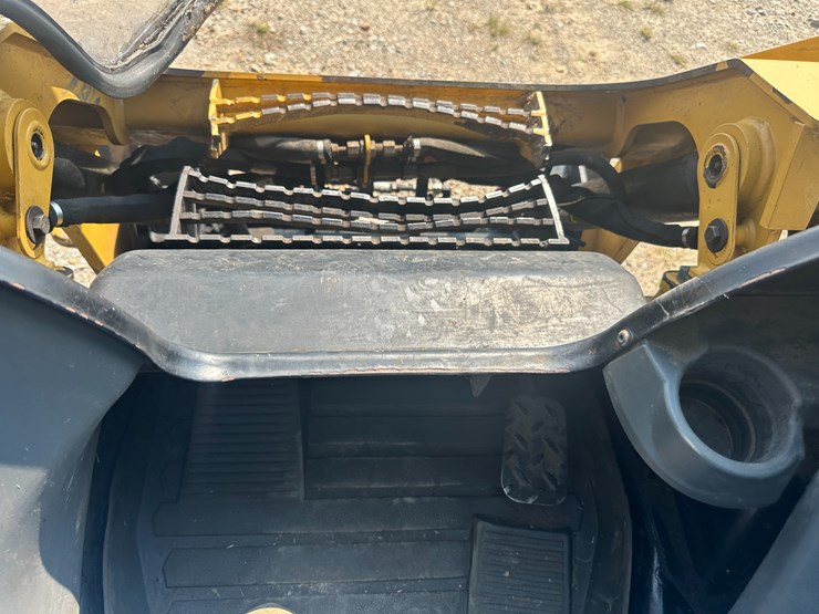 2018-caterpillar-299d2-xhp-image-50
