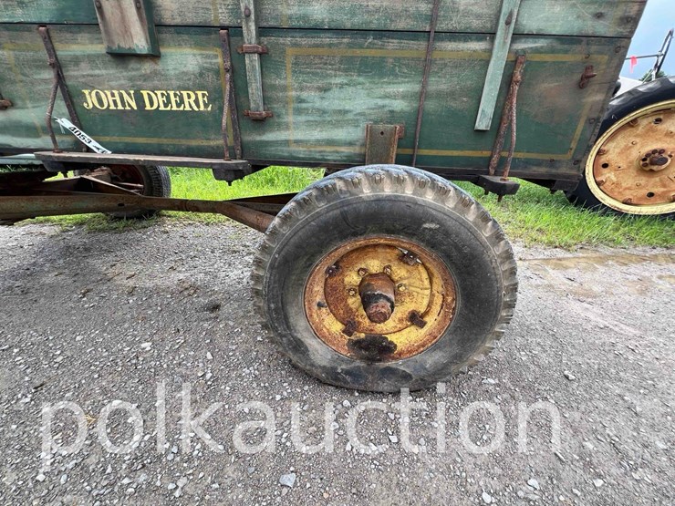 john-deere-wooden-sided-wagon-image-5