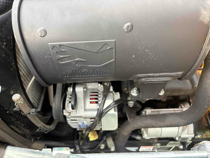 2010-cub-cadet-sc2400-utility-tractor-image-16