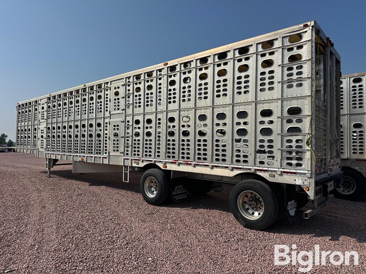 2002-wilson-livestock-trailer-image-6