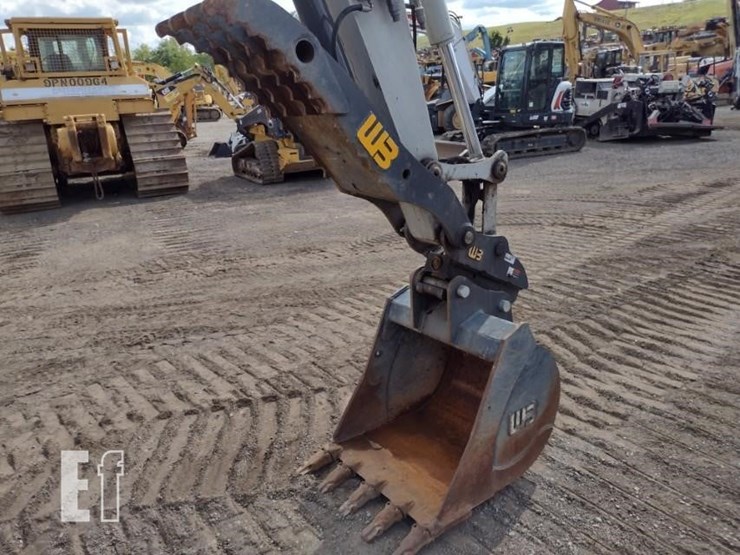 2023-takeuchi-tb280fr-image-19
