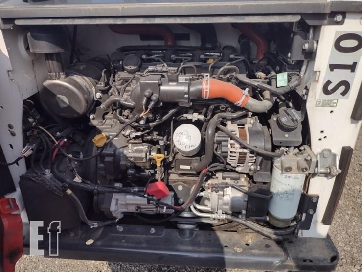 2022-bobcat-s740-image-26
