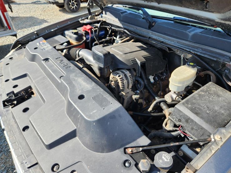 2014-chevrolet-2500-image-34