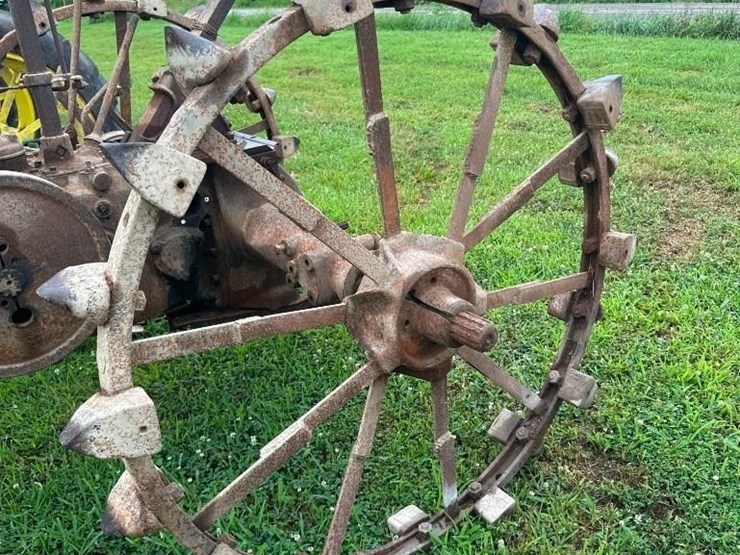 john-deere-b-image-9