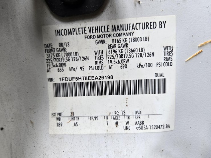 2014-ford-f550-image-33