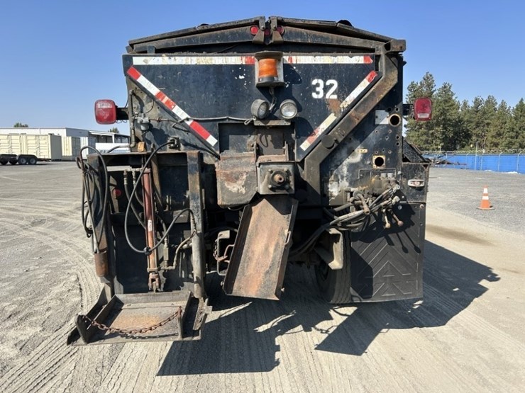 1992-ford-l8000-image-4