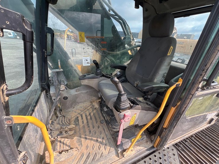 volvo-ec460c-lc-image-24