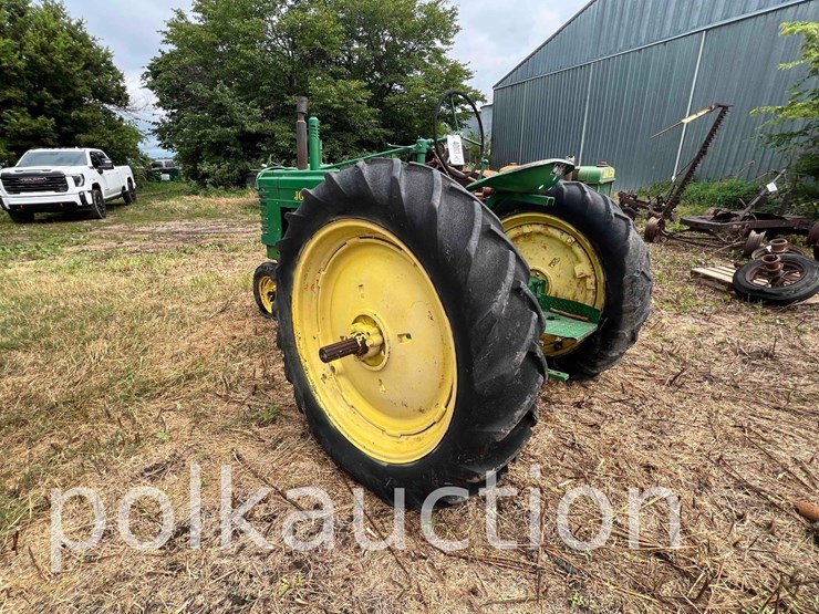 john-deere-b-image-9