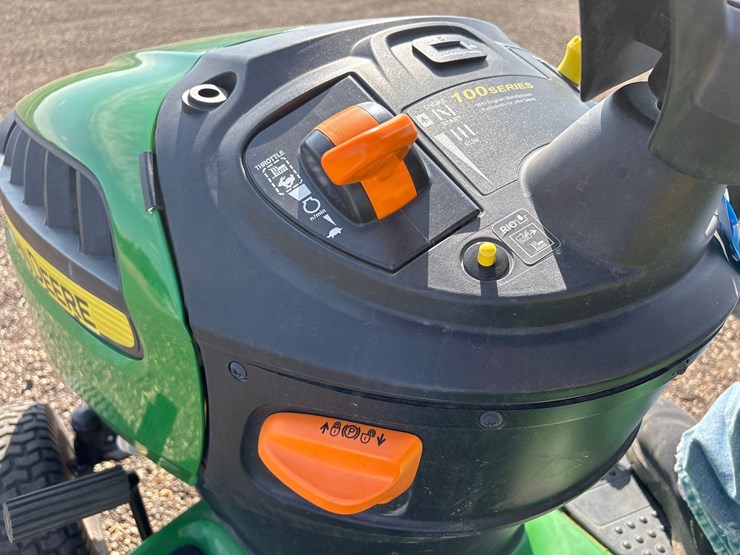 john-deere-d140-image-12